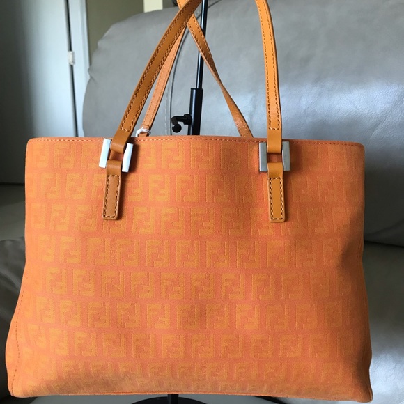 Fendi Handbags - 🎉🎉Auth FENDI Tote  Handbag 🎉🎉🎉🎉🎉🎉🎉🎉🎉🎉